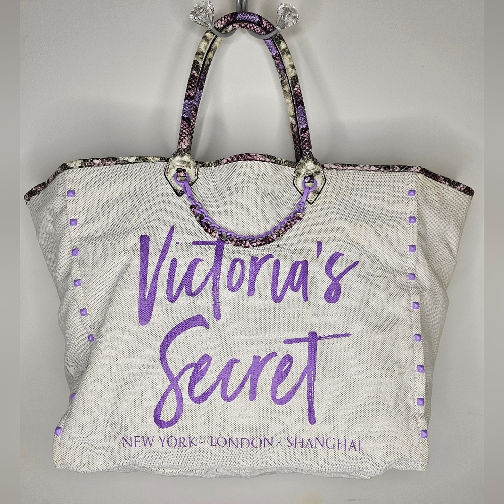 VICTORIA'S SECRET Lavender Cream Canvas Tote EUC - Picture 1 of 3